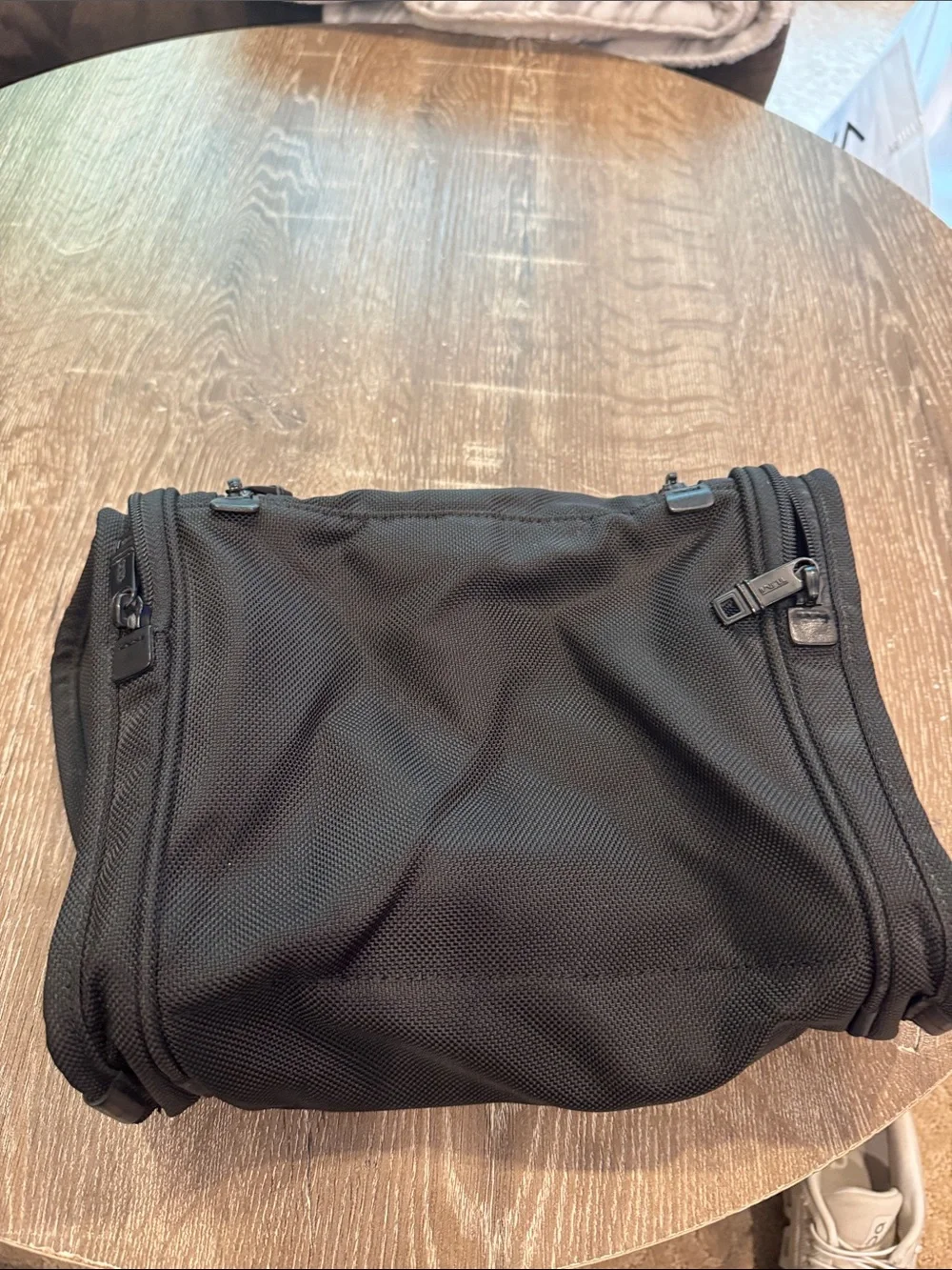 Tumi Black Men’s Hanging Travel Toiletry Kit